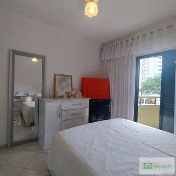 Apartamento em Praia Grande, bairro Tupi