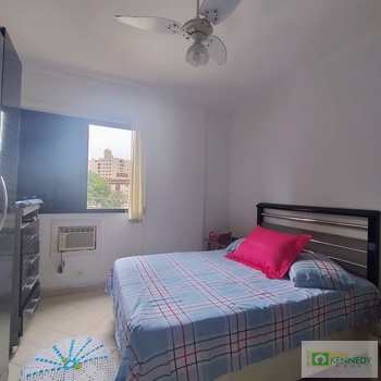 Apartamento em Praia Grande, bairro Tupi