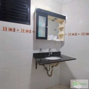 Apartamento em Praia Grande, bairro Tupi