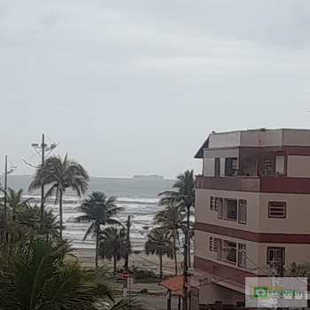 Apartamento em Praia Grande, bairro Ocian