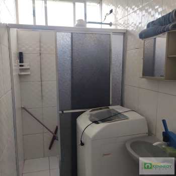 Kitnet em Praia Grande, bairro Ocian