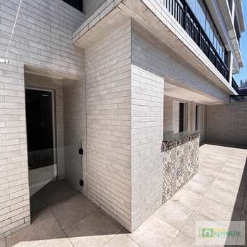 Apartamento em Praia Grande, bairro Guilhermina