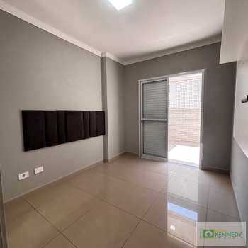 Apartamento em Praia Grande, bairro Guilhermina