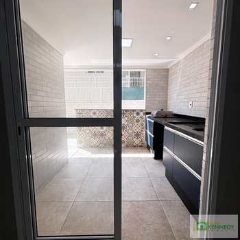 Apartamento em Praia Grande, bairro Guilhermina