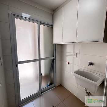 Apartamento em Praia Grande, bairro Guilhermina