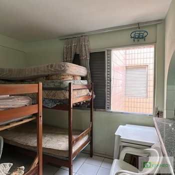 Kitnet em Praia Grande, bairro Ocian