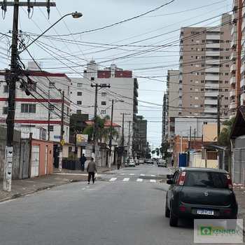 Kitnet em Praia Grande, bairro Ocian