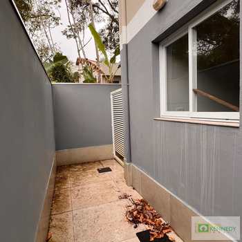 Casa de Condomínio em Praia Grande, bairro Sítio do Campo