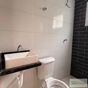 Casa de Condomínio em Praia Grande, bairro Sítio do Campo