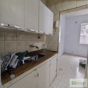 Kitnet em Praia Grande, bairro Ocian