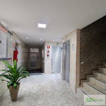 Kitnet em Praia Grande, bairro Ocian