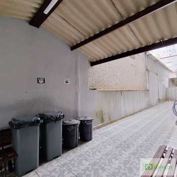 Kitnet em Praia Grande, bairro Ocian