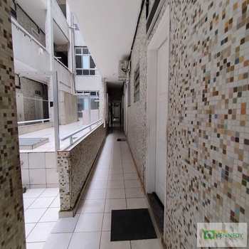 Kitnet em Praia Grande, bairro Ocian