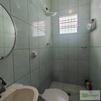 Sobrado em Praia Grande, bairro Sítio do Campo