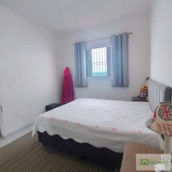 Sobrado em Praia Grande, bairro Sítio do Campo