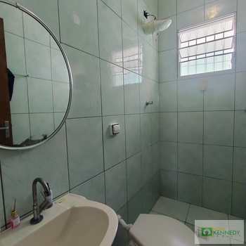 Sobrado em Praia Grande, bairro Sítio do Campo