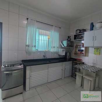 Sobrado em Praia Grande, bairro Sítio do Campo