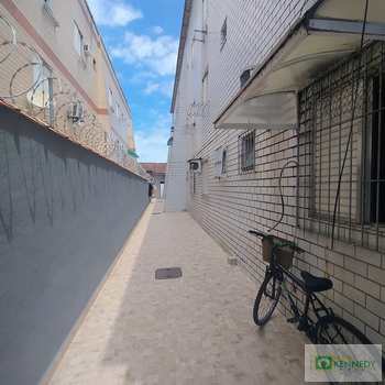 Kitnet em Praia Grande, bairro Ocian