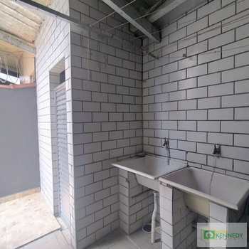 Kitnet em Praia Grande, bairro Ocian