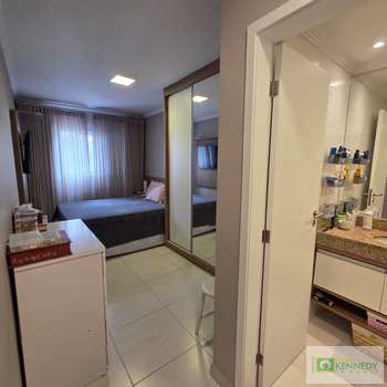 Apartamento em Praia Grande, bairro Guilhermina