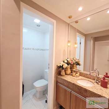 Apartamento em Praia Grande, bairro Guilhermina