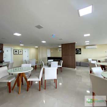 Apartamento em Praia Grande, bairro Guilhermina