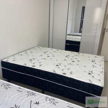 Apartamento em Praia Grande, bairro Tupi
