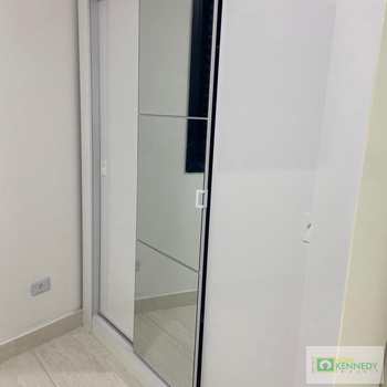 Apartamento em Praia Grande, bairro Tupi