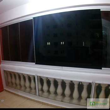 Apartamento em Praia Grande, bairro Tupi