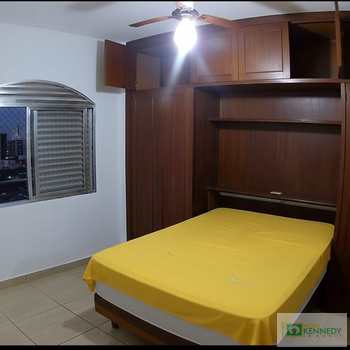 Apartamento em Praia Grande, bairro Tupi