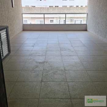 Sobrado em Praia Grande, bairro Guilhermina