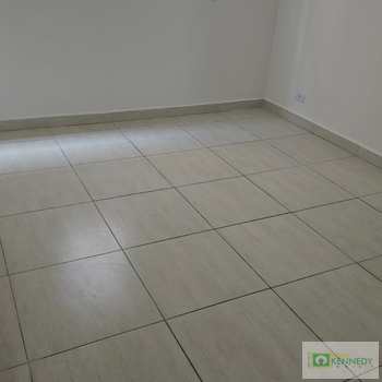 Sobrado em Praia Grande, bairro Guilhermina