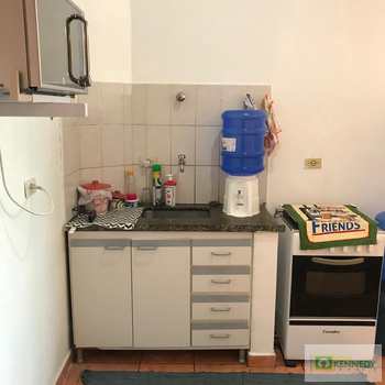 Kitnet em Praia Grande, bairro Ocian