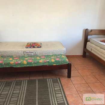 Kitnet em Praia Grande, bairro Ocian