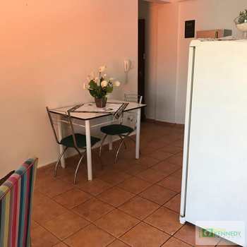 Kitnet em Praia Grande, bairro Ocian