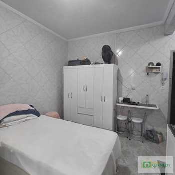 Kitnet em Praia Grande, bairro Ocian