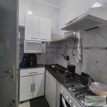 Kitnet em Praia Grande, bairro Ocian