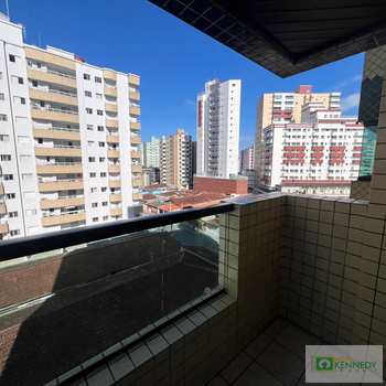 Apartamento em Praia Grande, bairro Guilhermina