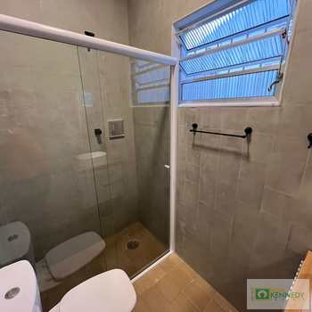 Casa em Praia Grande, bairro Maracanã