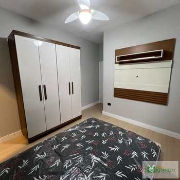 Casa em Praia Grande, bairro Maracanã