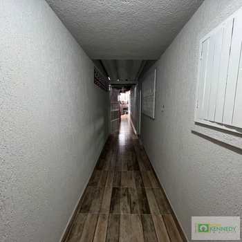 Casa em Praia Grande, bairro Maracanã