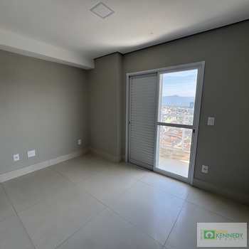 Cobertura em Praia Grande, bairro Guilhermina