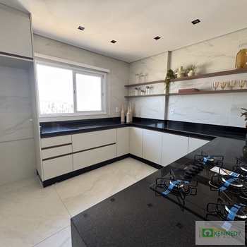 Cobertura em Praia Grande, bairro Guilhermina