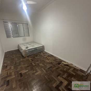 Apartamento em Praia Grande, bairro Tupi