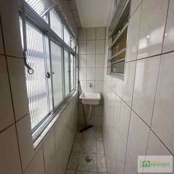 Apartamento em Praia Grande, bairro Tupi