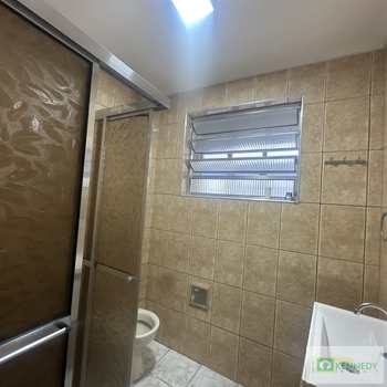 Apartamento em Praia Grande, bairro Tupi
