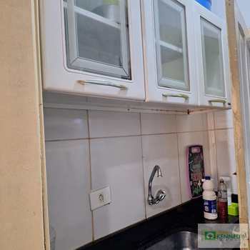 Kitnet em Praia Grande, bairro Canto do Forte