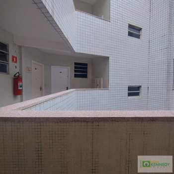 Kitnet em Praia Grande, bairro Caiçara