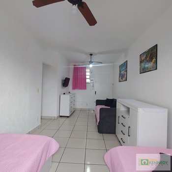 Kitnet em Praia Grande, bairro Caiçara