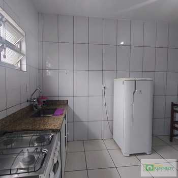 Kitnet em Praia Grande, bairro Caiçara